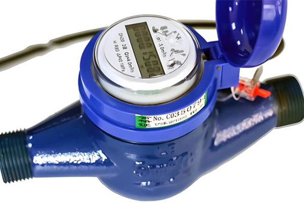 光電直讀遠(yuǎn)傳水表安裝簡單嗎? 圖1
